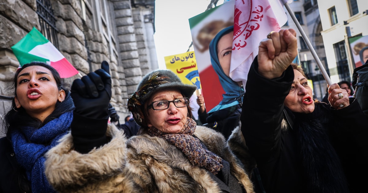 Eu Wacht Op De Rechter Voordat Zij De Iraanse Revolutionaire Garde Een