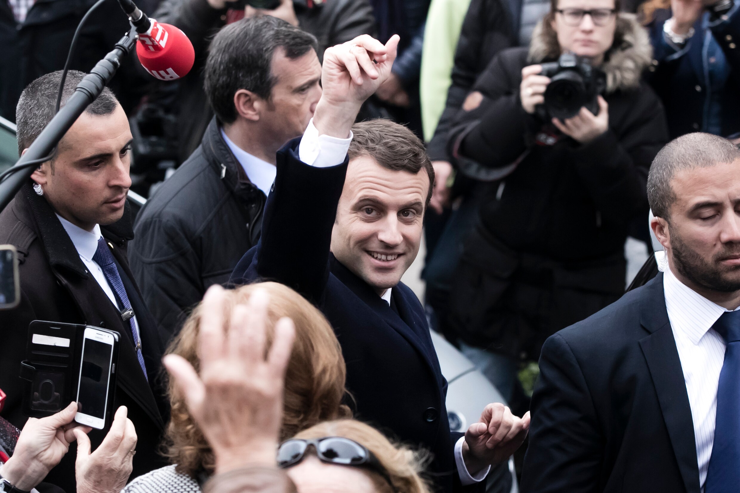 Macron en Le Pen tegenover elkaar bij tweede ronde Franse presidentsverkiezingen