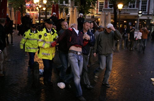 Rellen in Amsterdam na huldiging Ajax | de Volkskrant