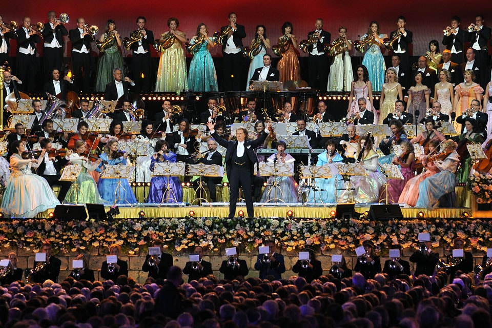 André Rieu: zwierige maestro van wereldwijde wals | de Volkskrant
