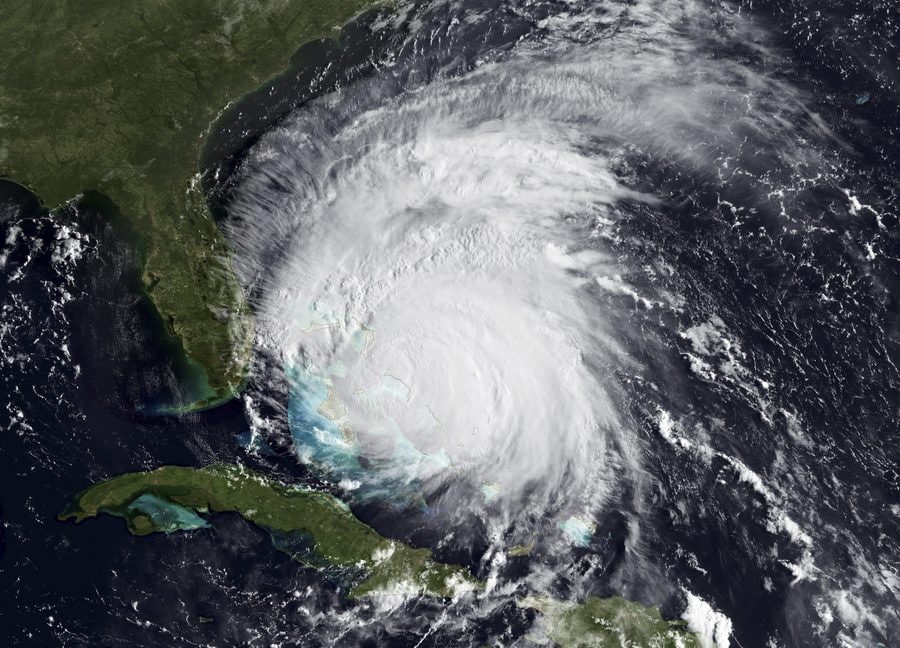 Na 26 jaar weer een orkaan; ook New York zet zich schrap