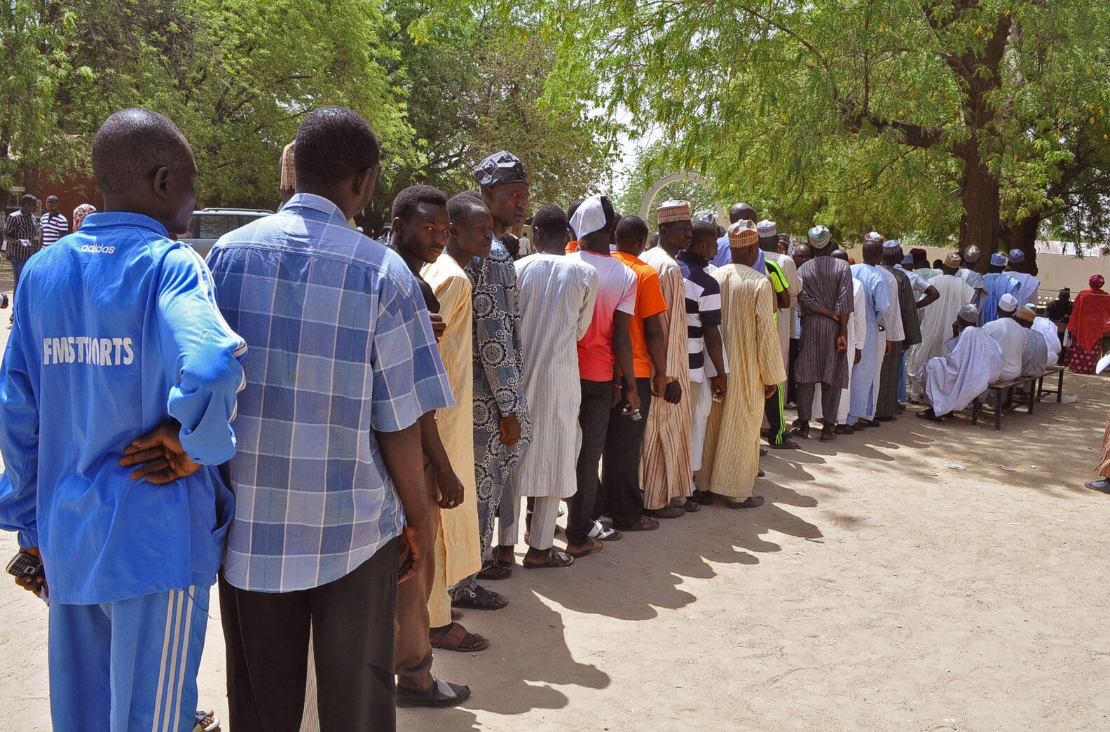 Boko Haram en technische problemen teisteren verkiezingen Nigeria