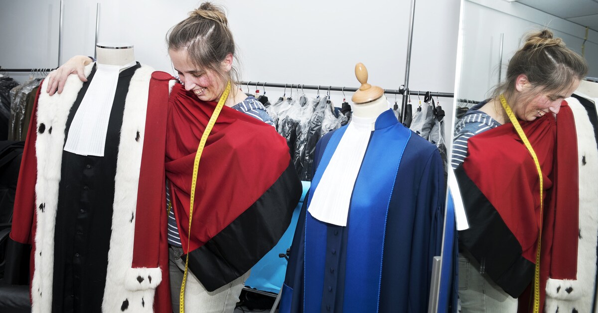 Wie Draagt Een Toga Wie kan er nog een toga maken? | de Volkskrant
