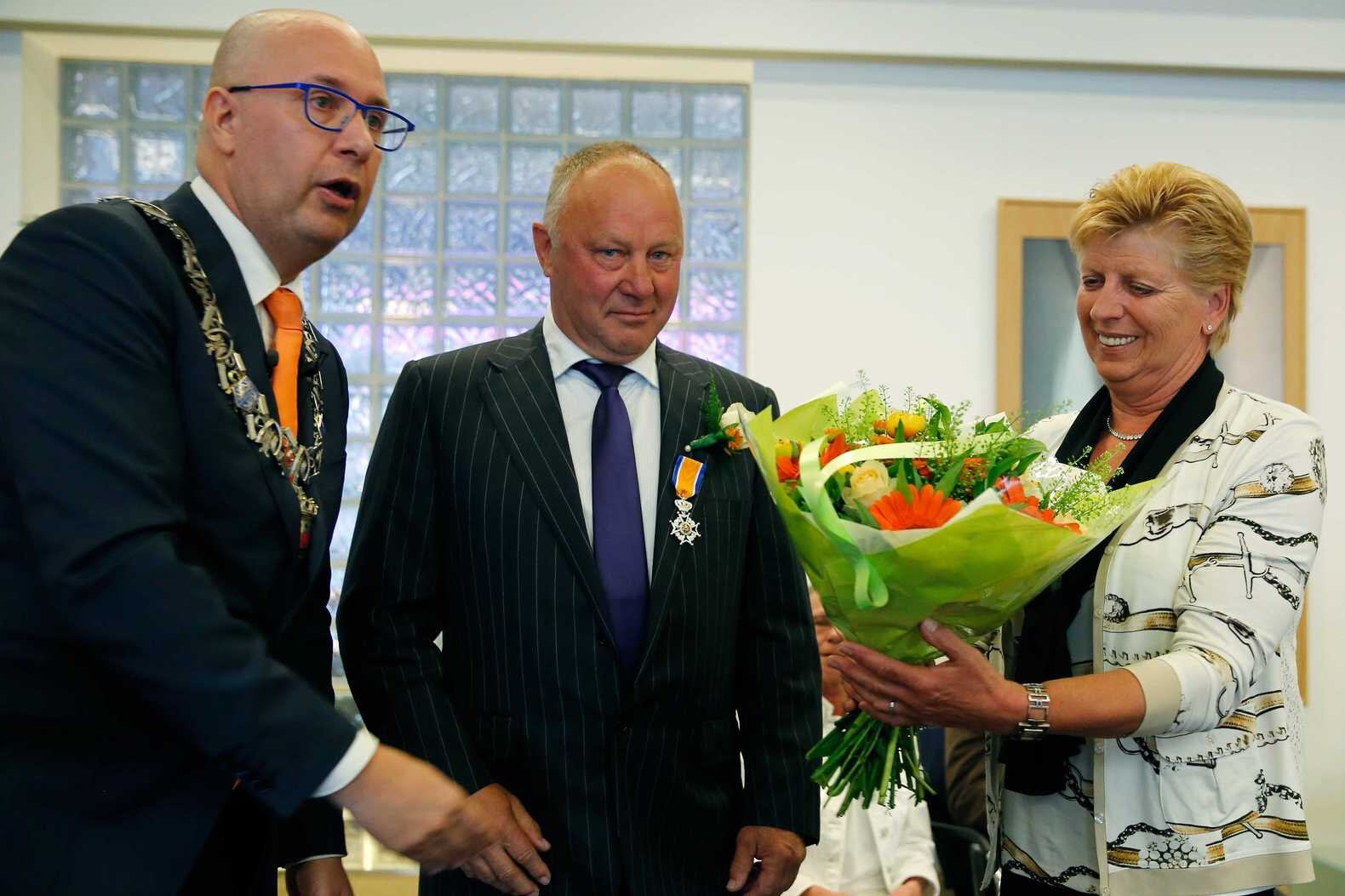 2.838 mensen onderscheiden bij jaarlijkse lintjesregen | de Volkskrant