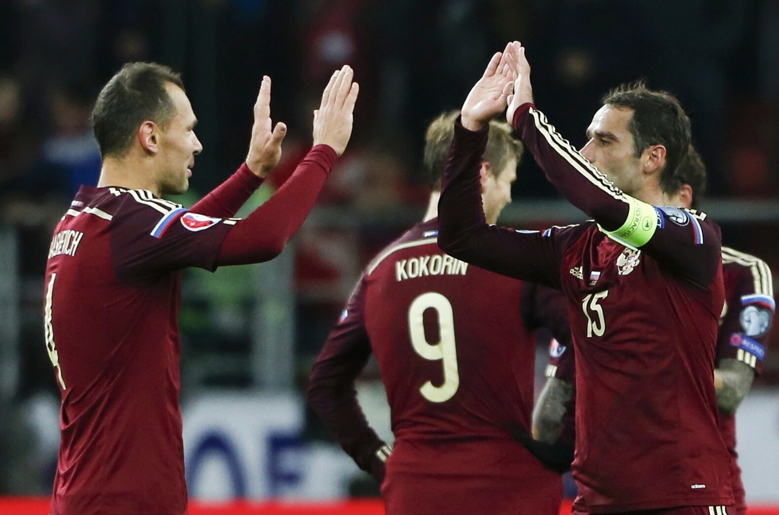 Russen naar EK, Zweden krijgt herkansing in play-offs