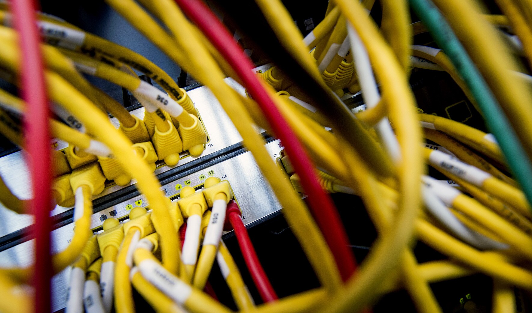 Kabinet houdt vast aan massaal aftappen internetverkeer