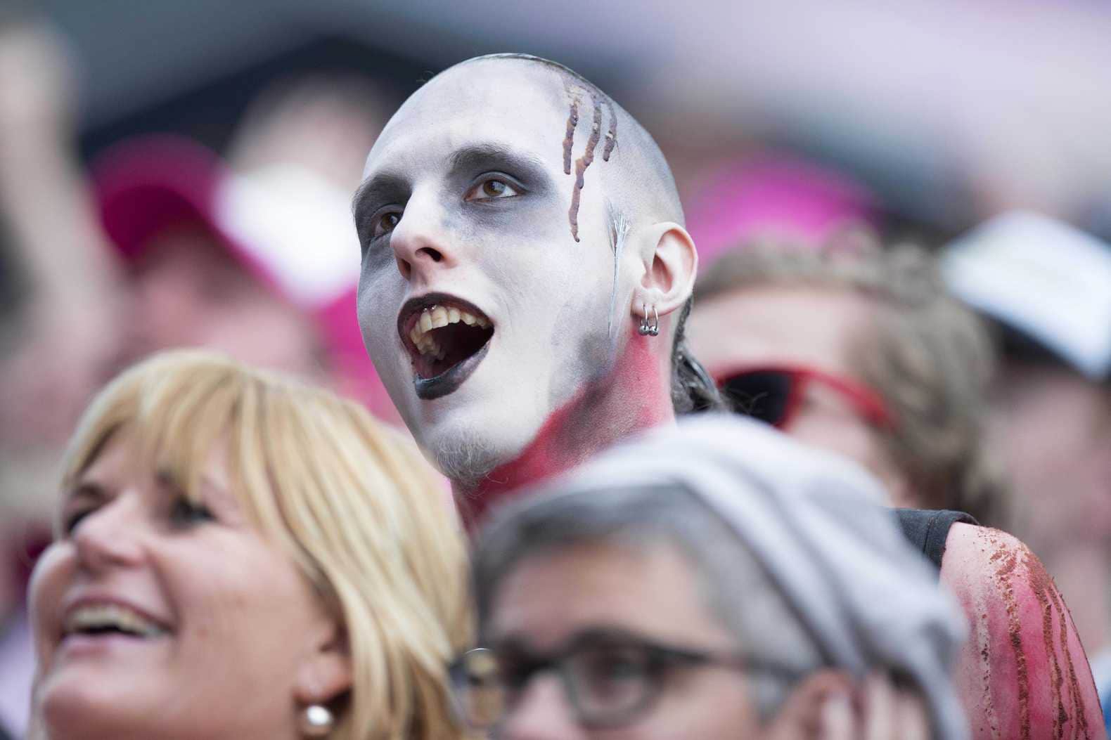 Rammstein stopt emotie in muzikaal en visueel geweld | de Volkskrant