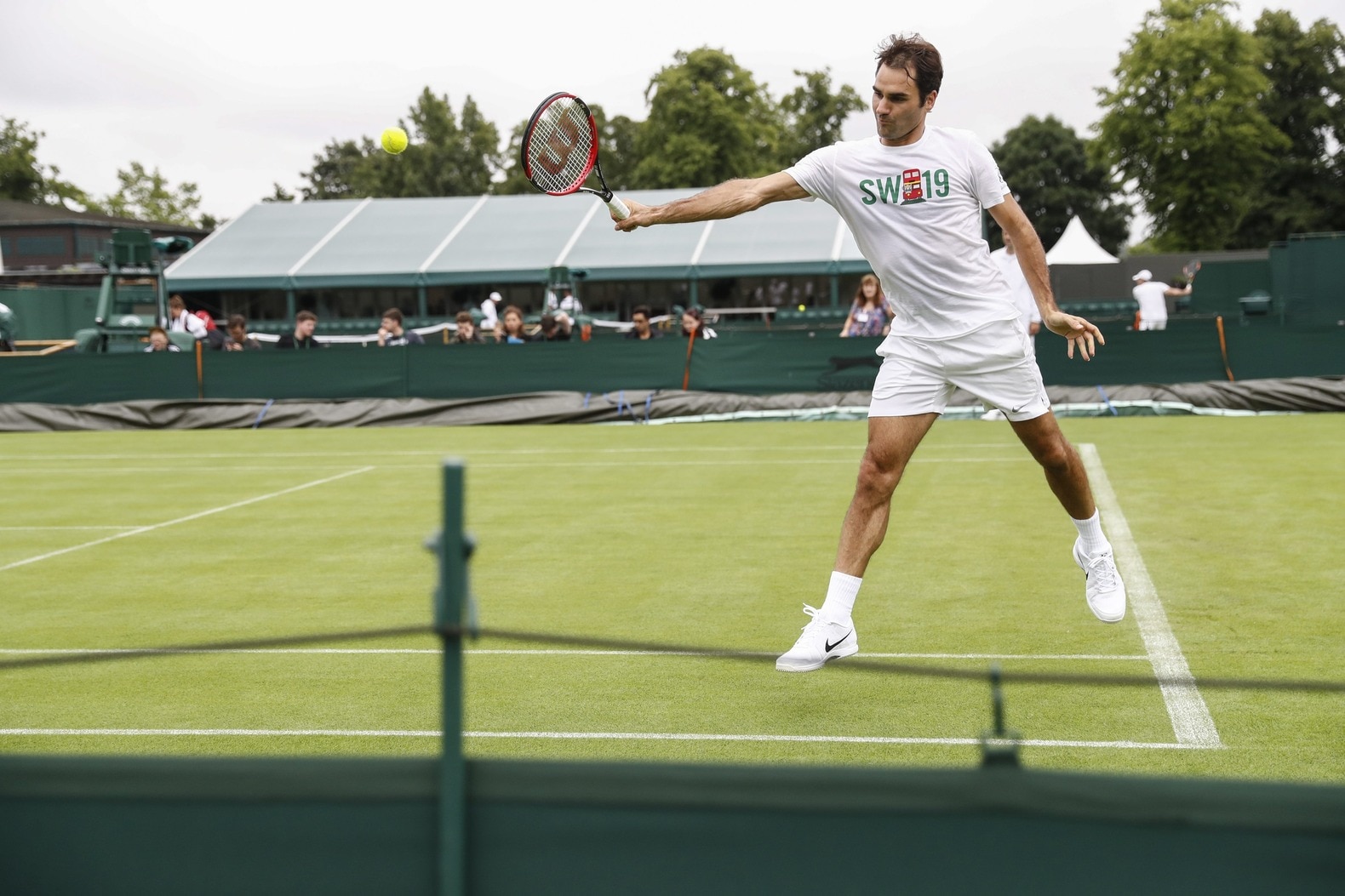Teruglezen - de rug van Federer en een bizarre beenbreuk in Frankrijk