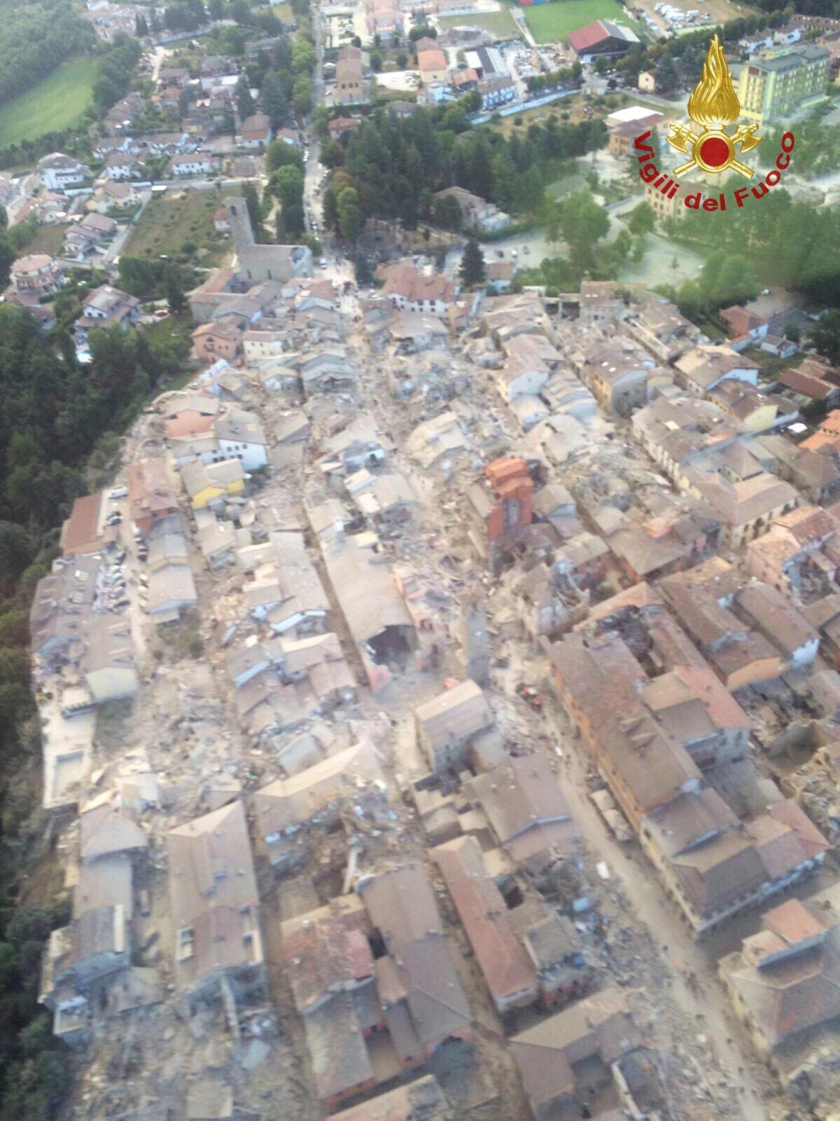Teruglezen - Italië getroffen door grote aardbeving