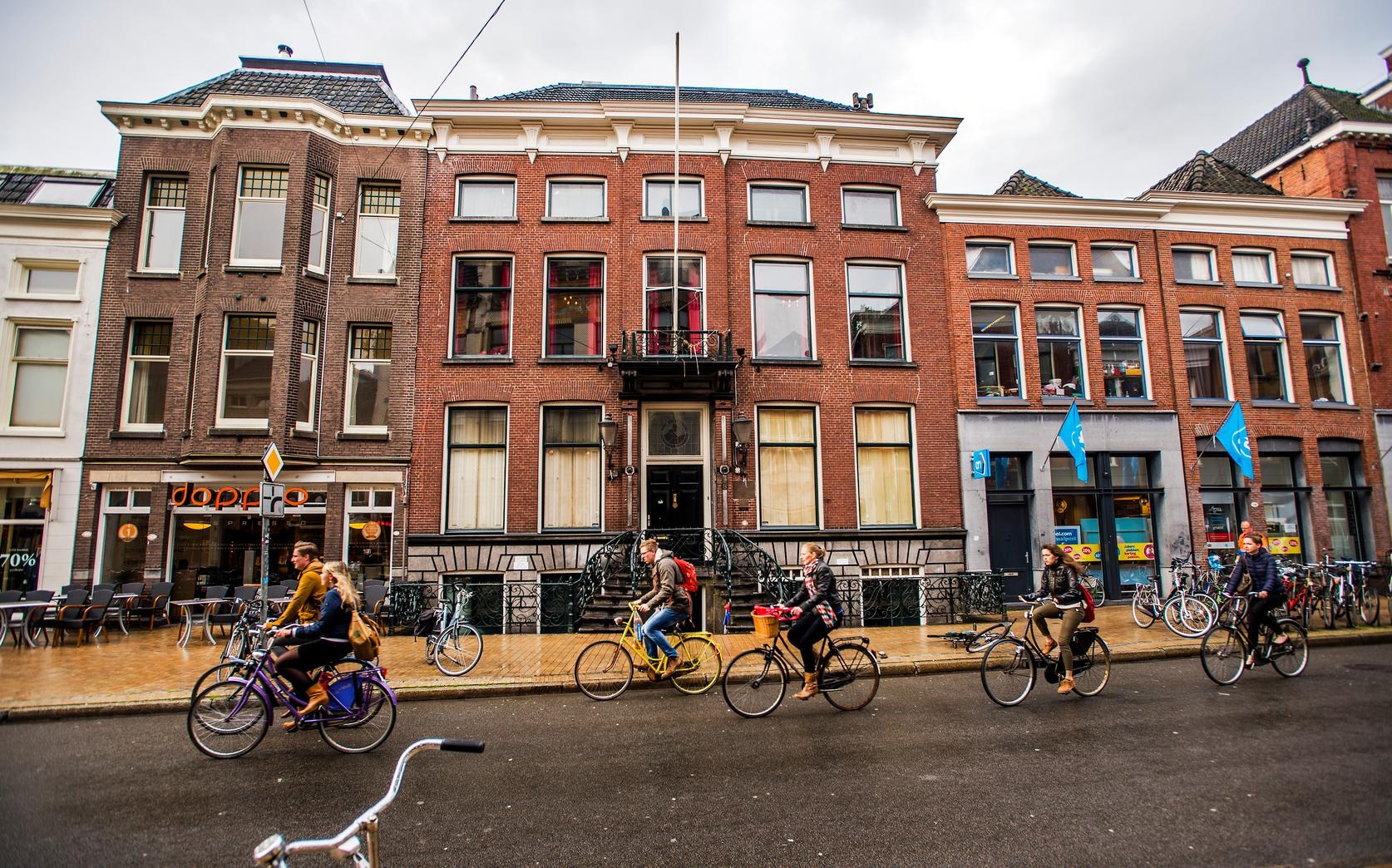 Het historische pand van studentenvereniging Albertus Magnus in Groningen.