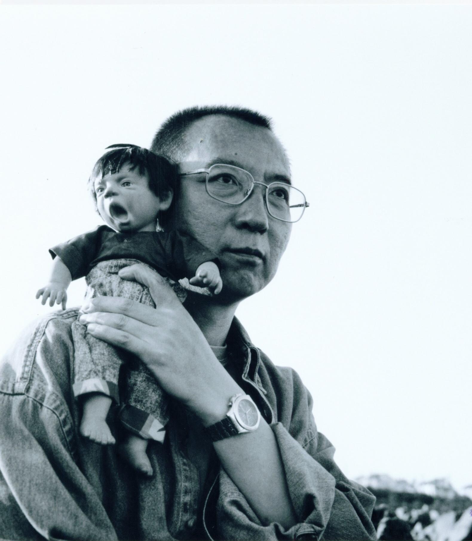 Zelfs een strafkamp kreeg Nobelprijswinnaar Liu Xiaobo er niet onder ...