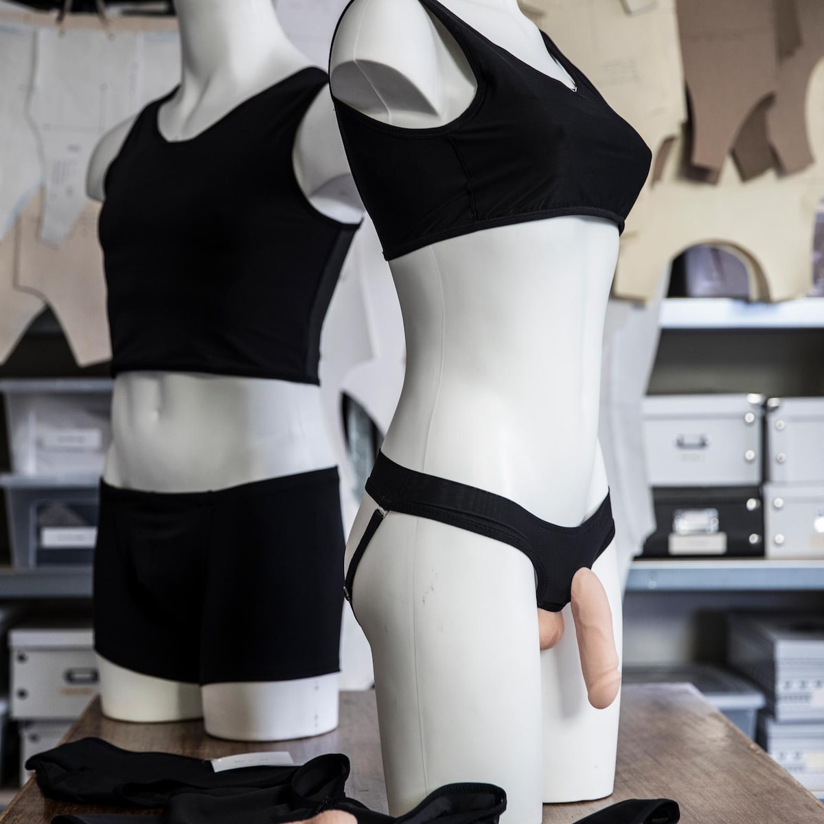 Xususiy yashirin kamera boshqa odamlarning mast xotinlarini sikish