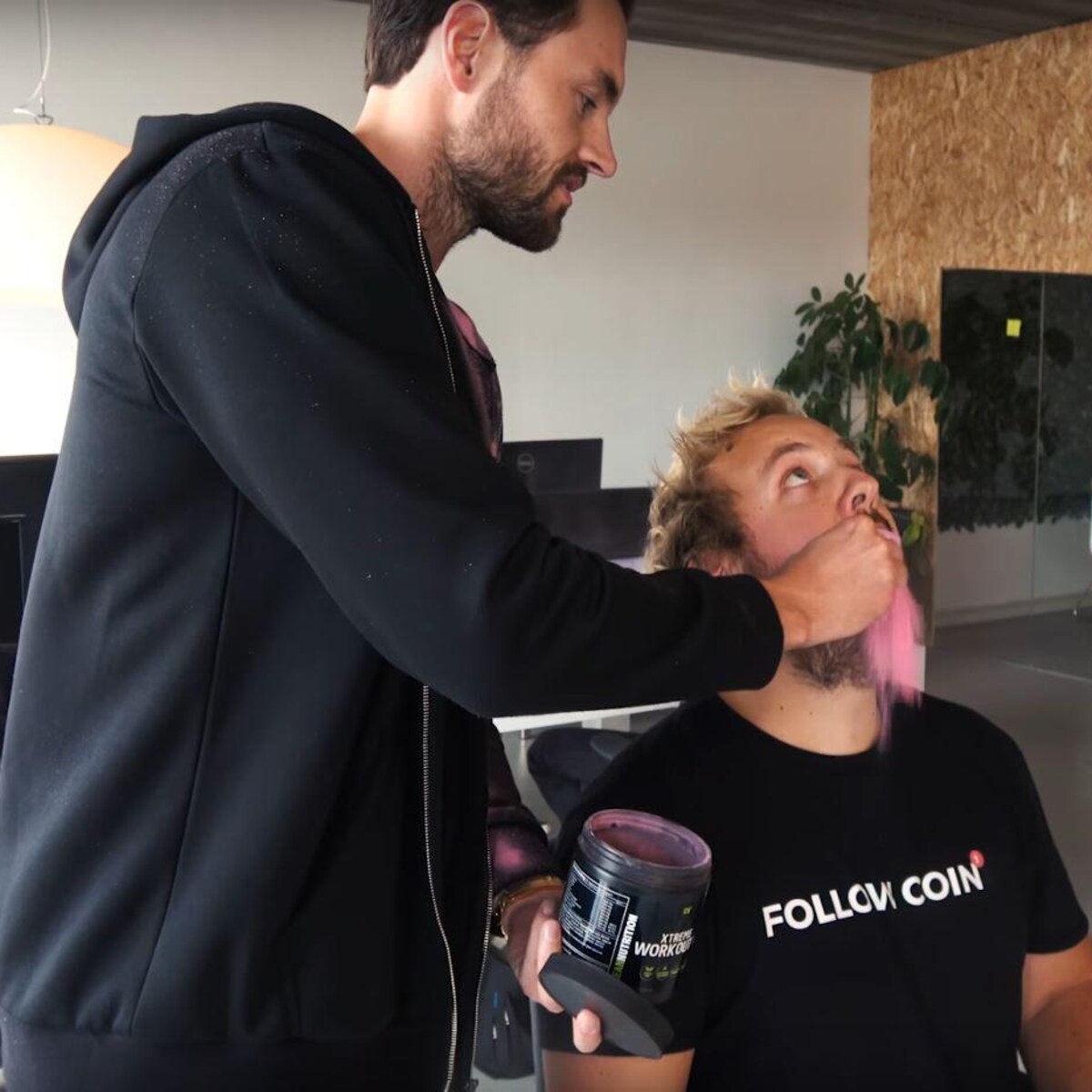 Let op voor investeeradviezen van beroemdheden; ze zijn vaak gelogen | de  Volkskrant