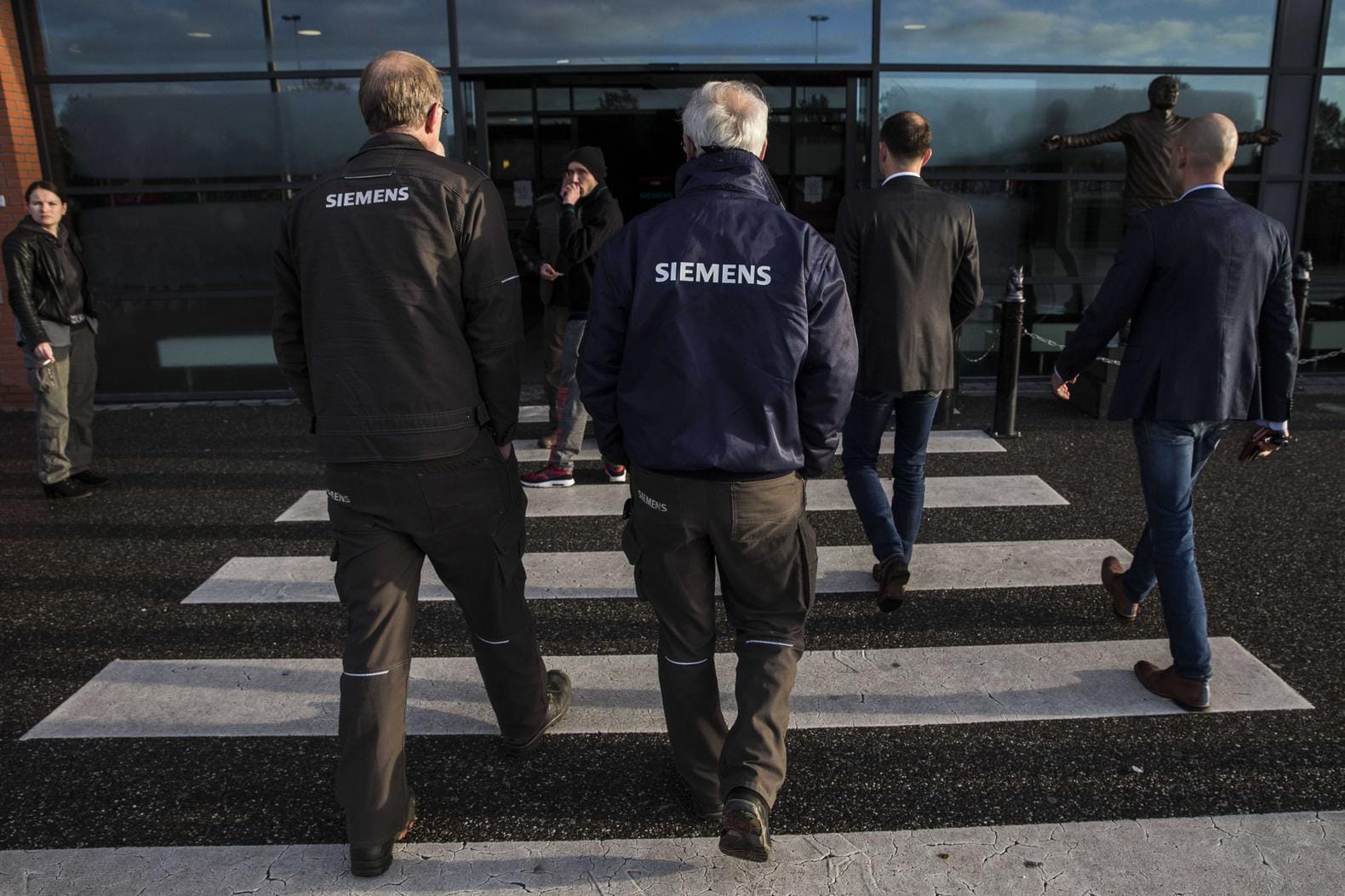 Waarom moet de Siemens-fabriek in Hengelo sluiten?