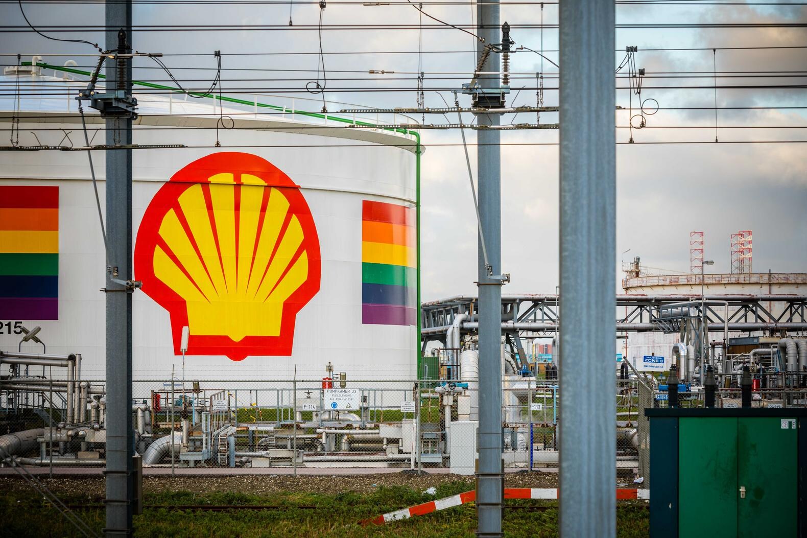 Shell zei voor duurzaam te gaan, maar gaat toch weer investeren in ...