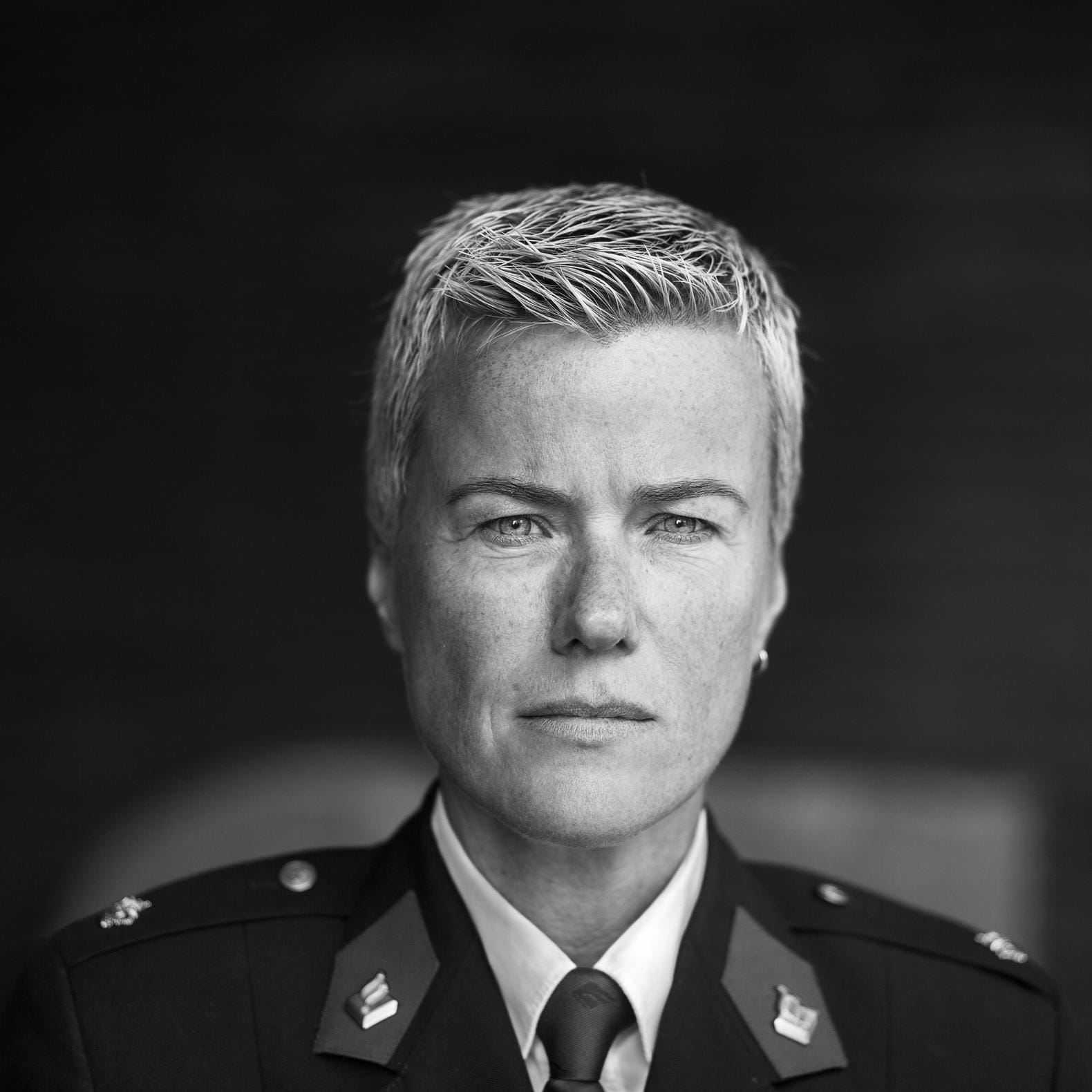Wat maakt Ellie Lust - de onverschrokken, droge, kordate politievrouw - zo  onweerstaanbaar? | de Volkskrant