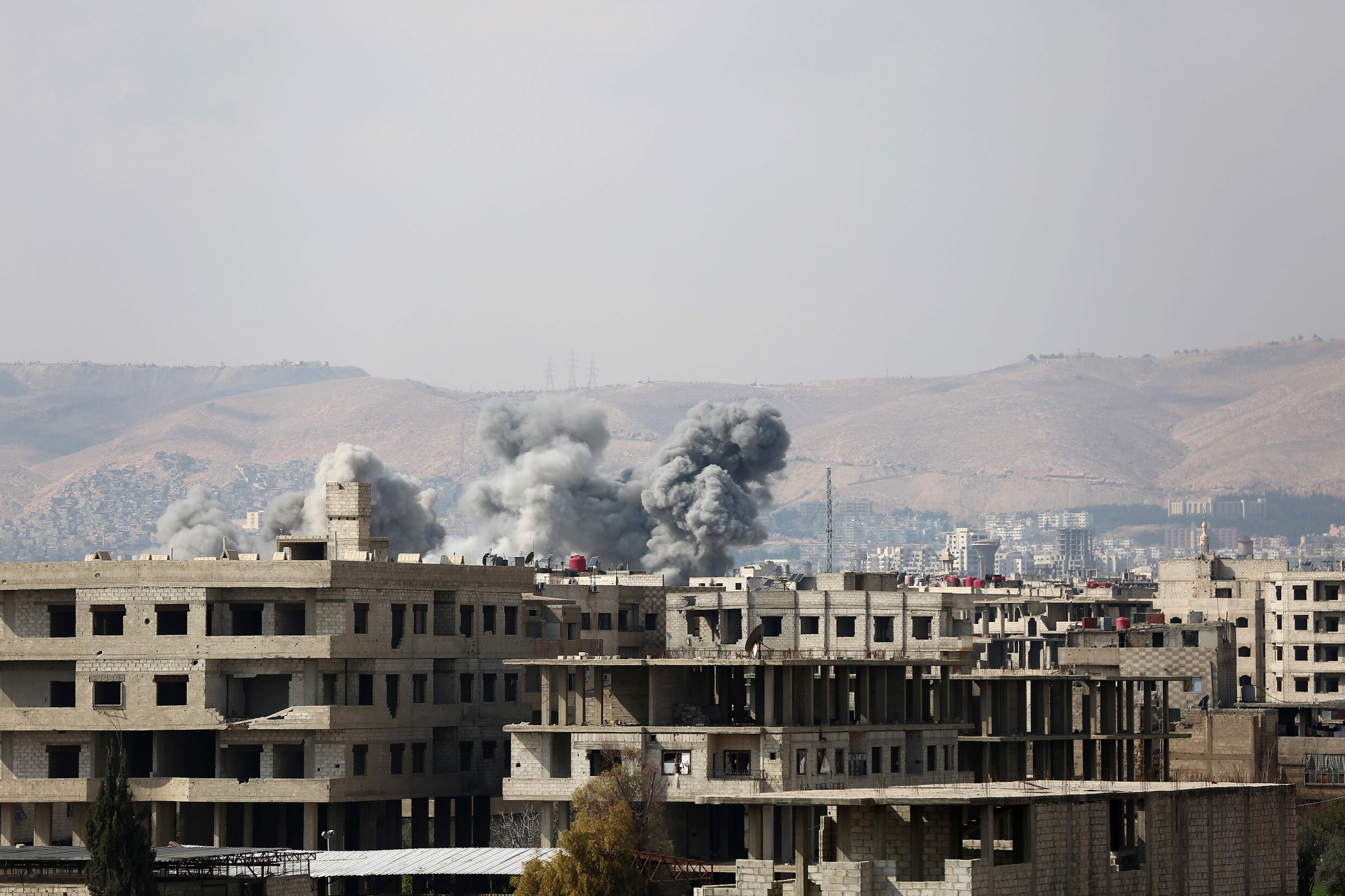 Niemand trekt zich wat van het staakt-het-vuren in Syrië aan: bombardementen in Oost-Ghouta 'zoals elke dag'