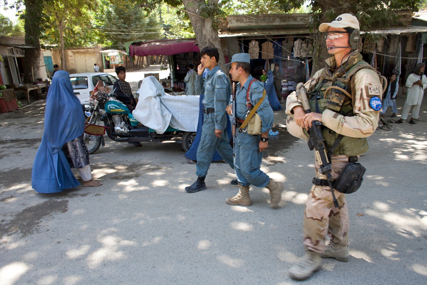 Kabinet broedt op nieuwe militaire missie Afghanistan, commando's en ...