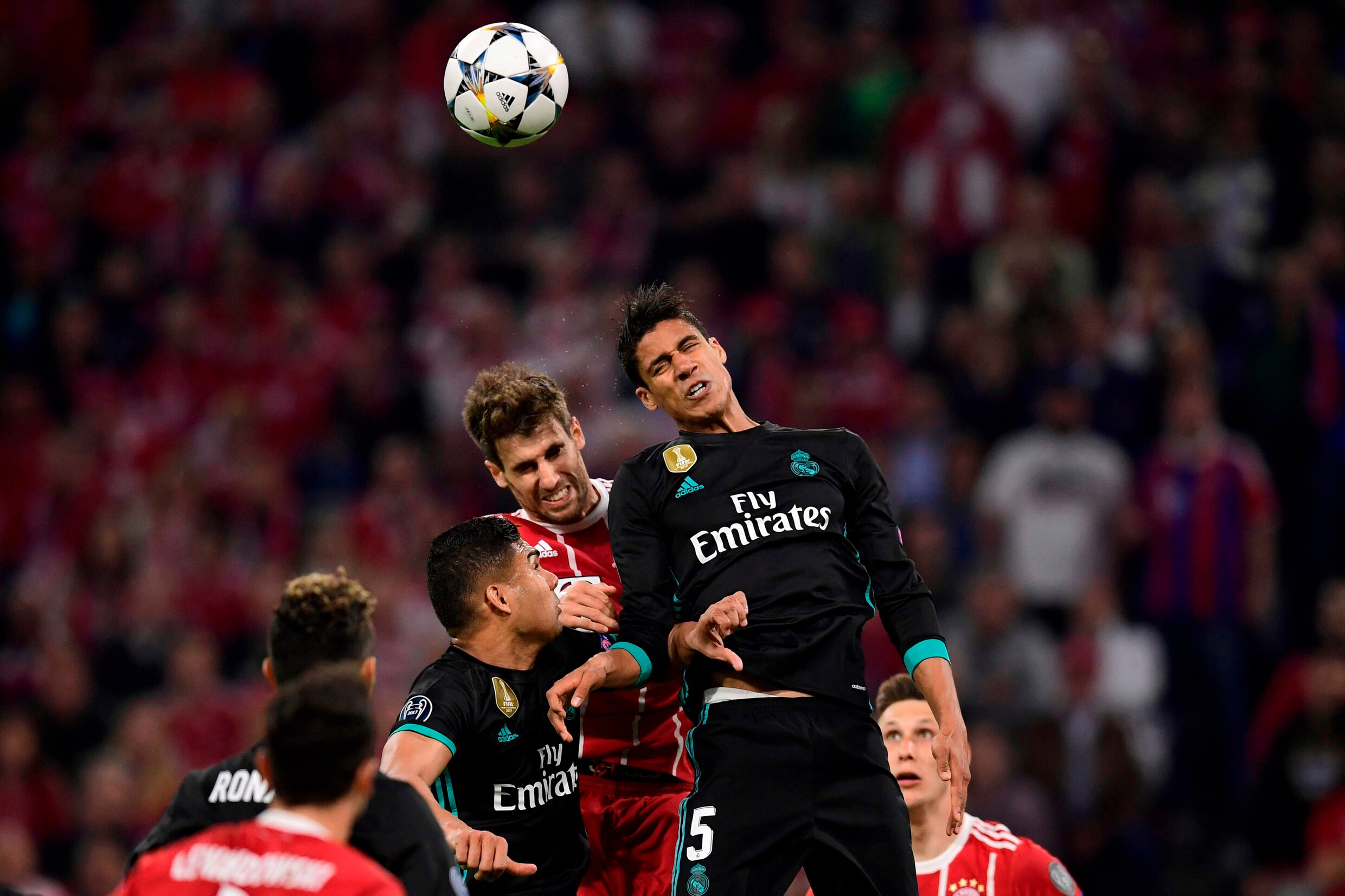 Real Madrid wint op bezoek bij Bayern in schitterend affiche met belabberde uitvoering