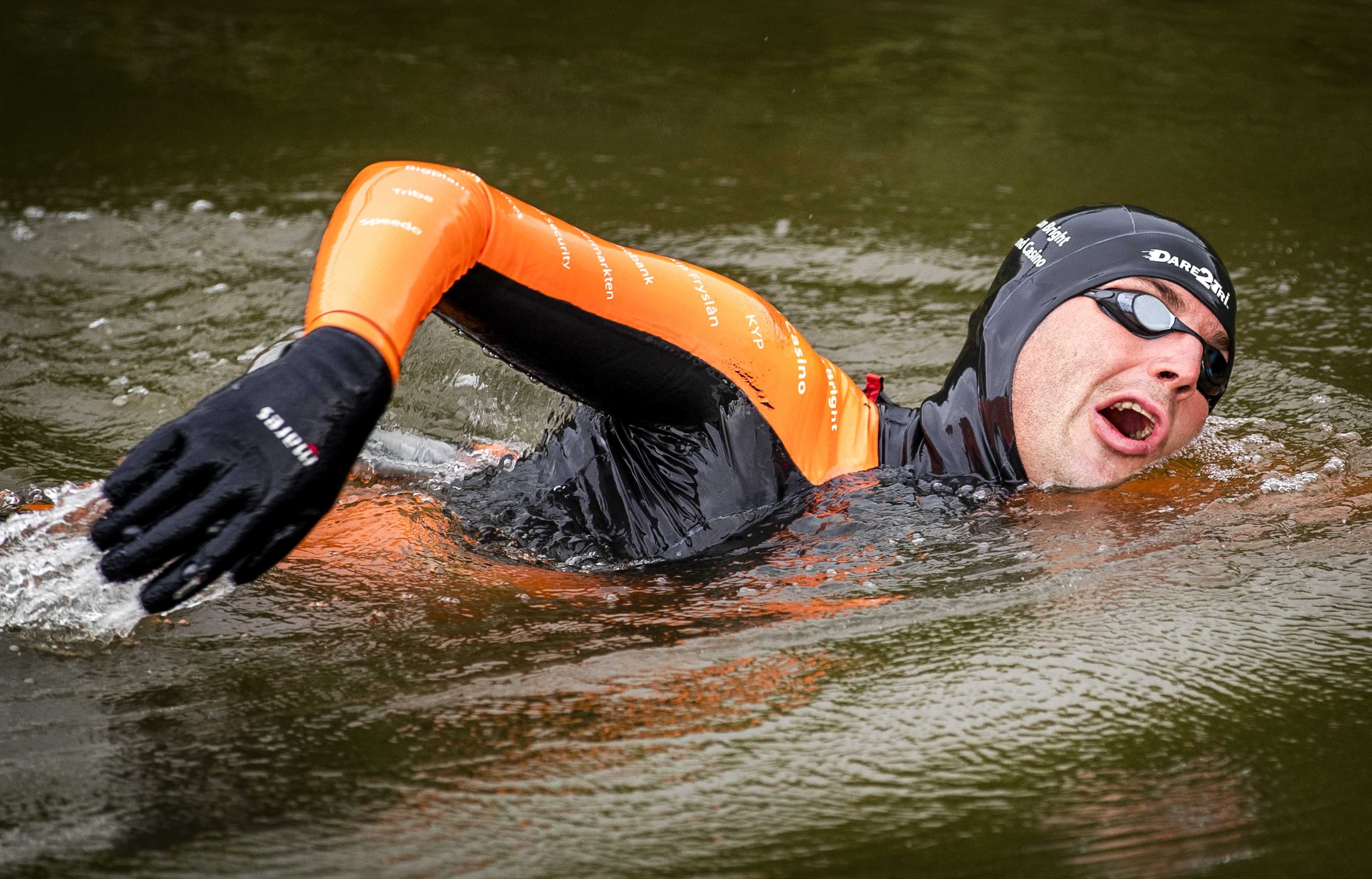 Maarten van der Weijden Stops 22-City Swim Due to Illness