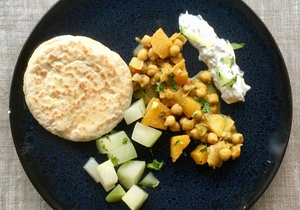 Pompoencurry met pitabrood