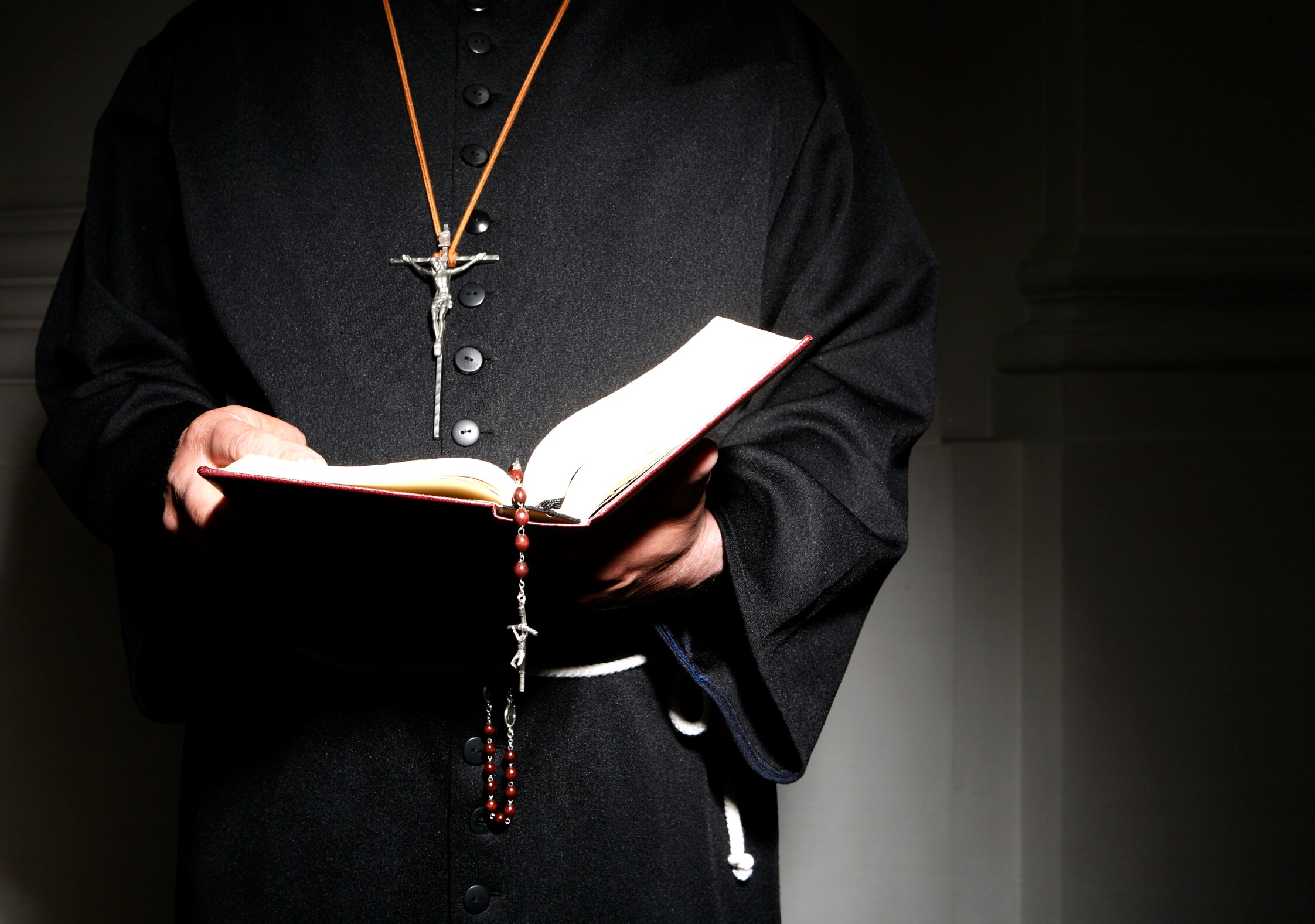 Katholieke kerk blokkeert benoeming van priester wegens oude melding van seksueel overschrijdend gedrag