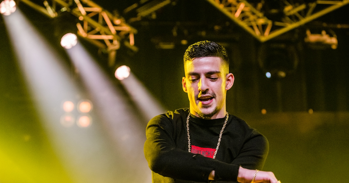 Rapper Boef is op tournee: sterk materiaal en een rapstijl die fel en ...