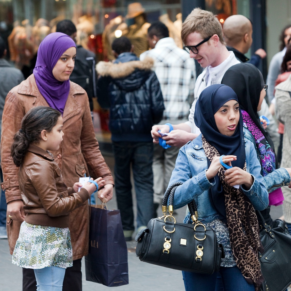 Drie jonge Nederlandse moslims over de PVV-winst: 'Vergis je ...