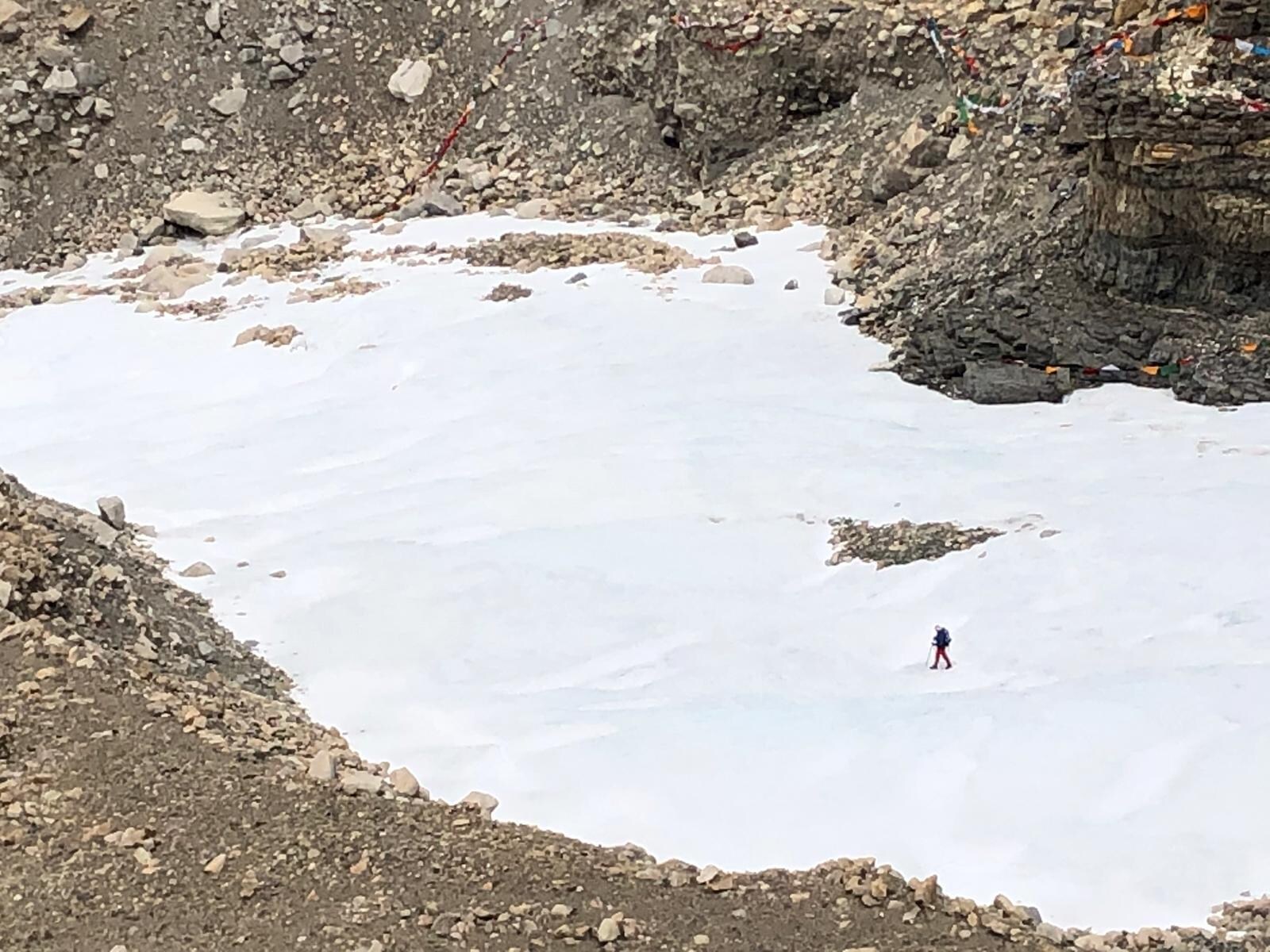In de rij voor de Mount Everest: niet meer zo ‘alleen’ op het dak van ...