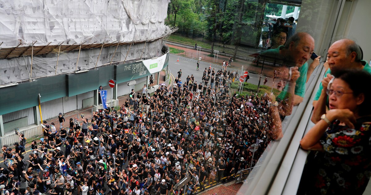 Warga Hong Kong kembali turun ke jalan untuk melakukan protes