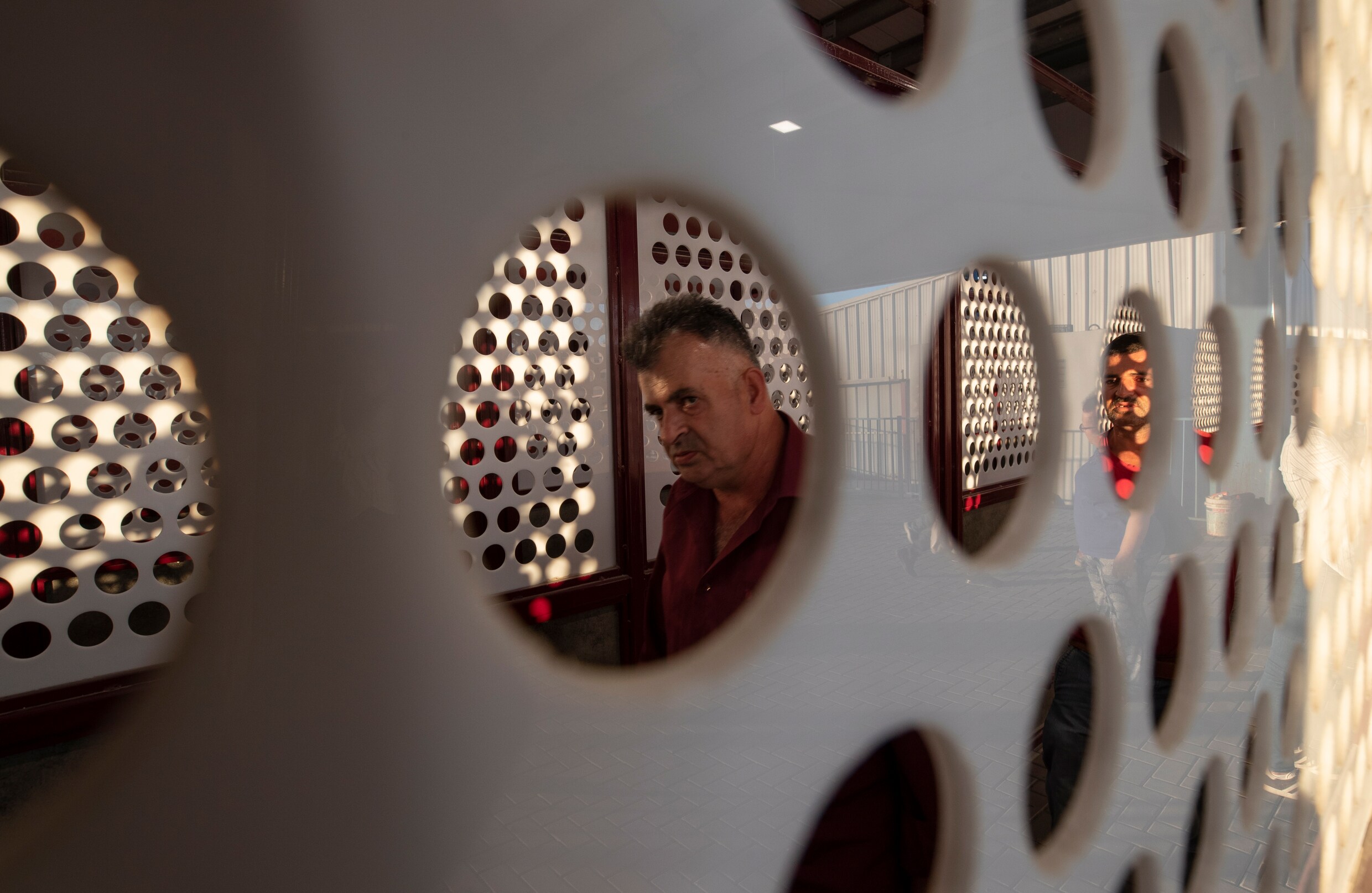 Het checkpoint Qalandia, ten noorden van Jeruzalem, is berucht om de lange wachttijden.