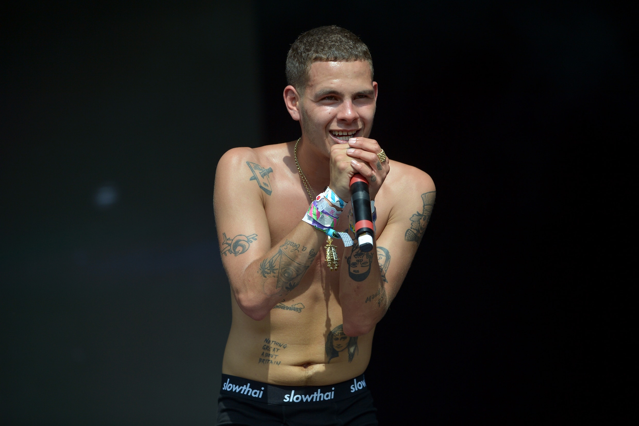 Slowthai live is spannend, een beetje gevaarlijk zelfs, want oei, wat ...