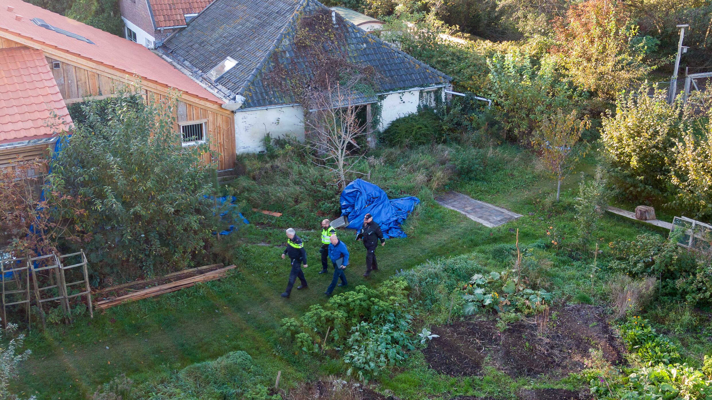 De boerderij in het Drentse Ruinerwold waar de familie jarenlang geïsoleerd leefde.