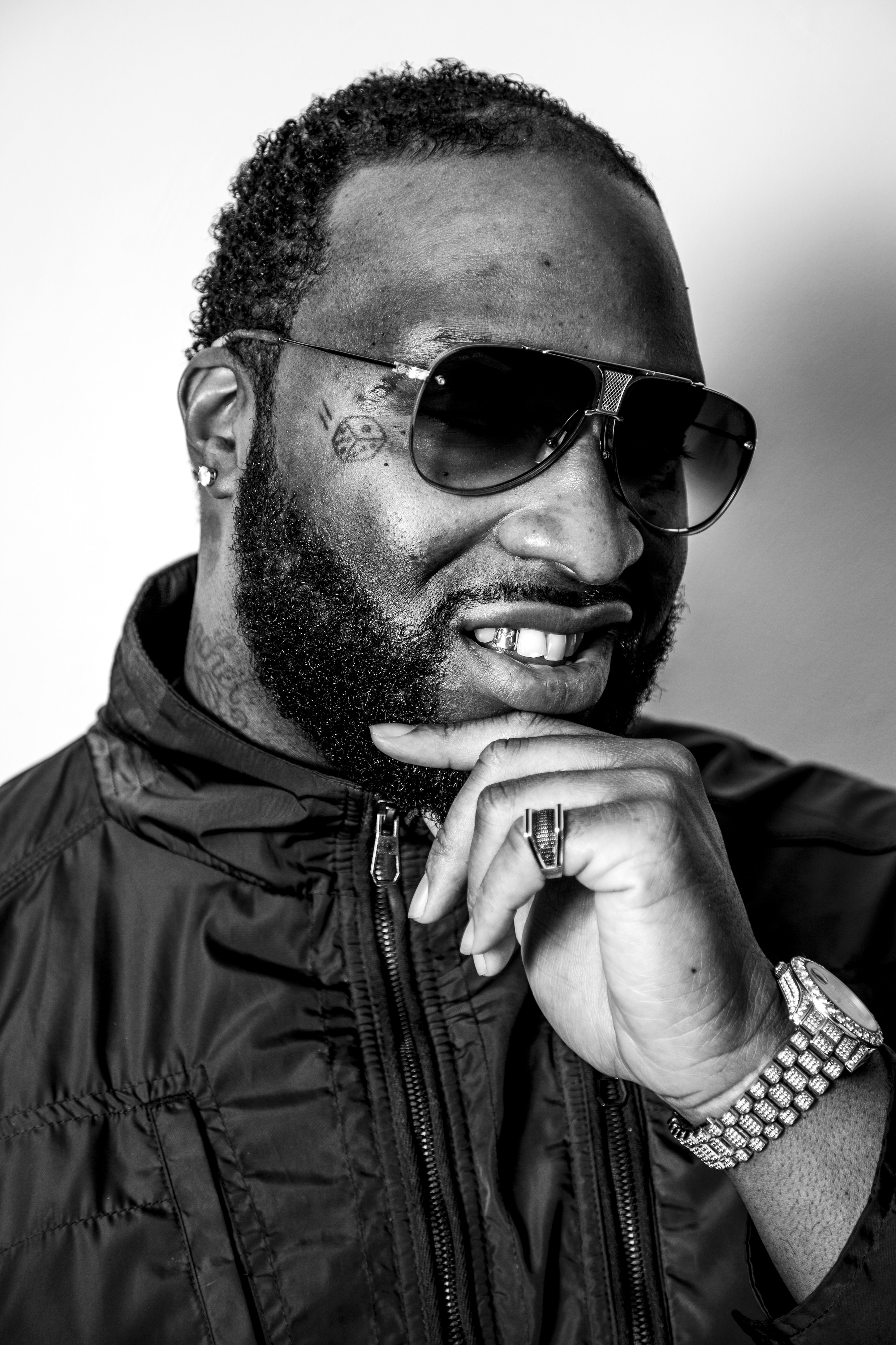 Acteur Lexxxus ‘Tien jaar geleden was ik een grote boze neger. Nu ben
