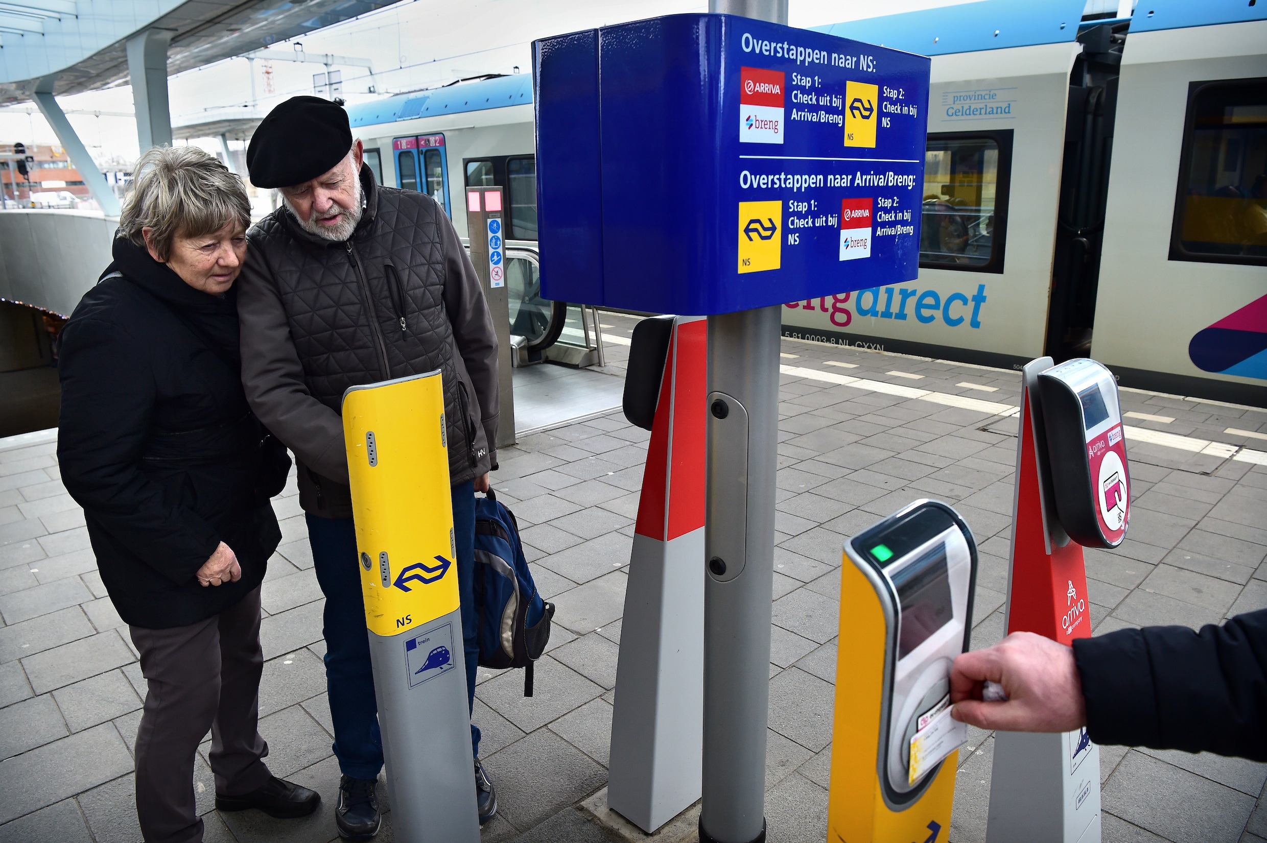 Rechtbank zet streep door verkooptruc met peperdure ov-chipkaart | de ...