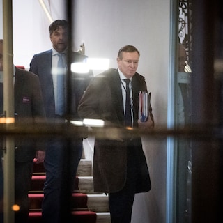 Mark Rutte en oud-minister De Jonge opgeroepen tijdens negen weken van coronaverhoren