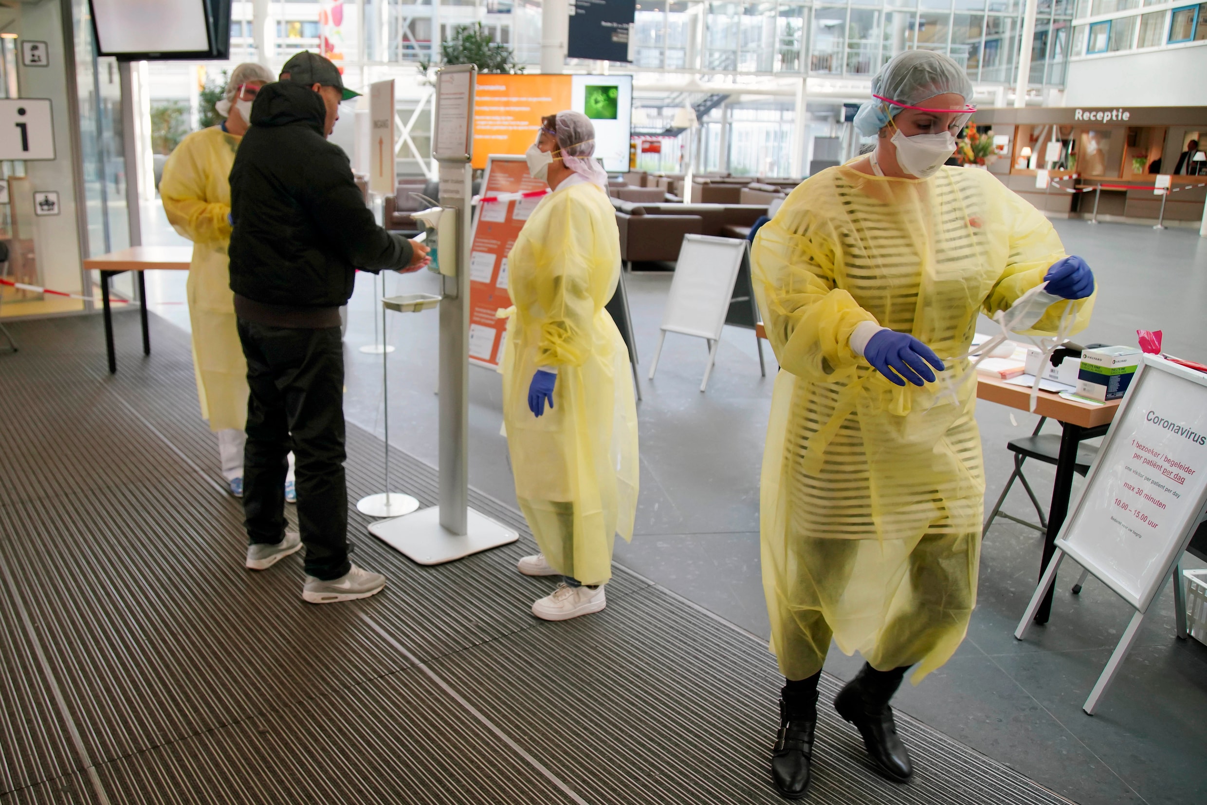 RIVM: meer gemelde ziekenhuisopnames dan een dag eerder, minder nieuwe ...