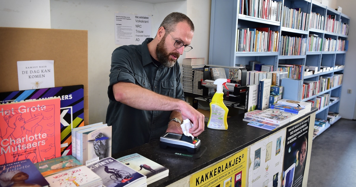 Satu dari tiga toko buku di kota-kota besar terancam bangkrut