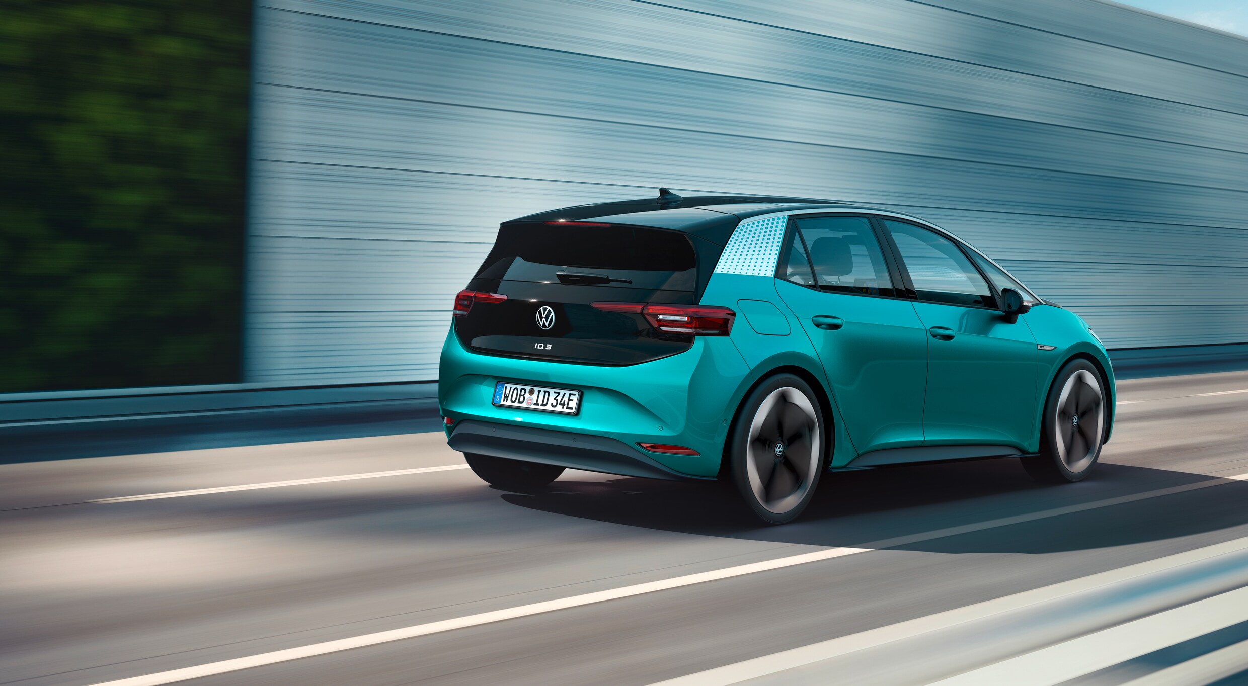 De Volkswagen ID.3 rijdt formidabel en is vanbinnen reusachtig. Een ...