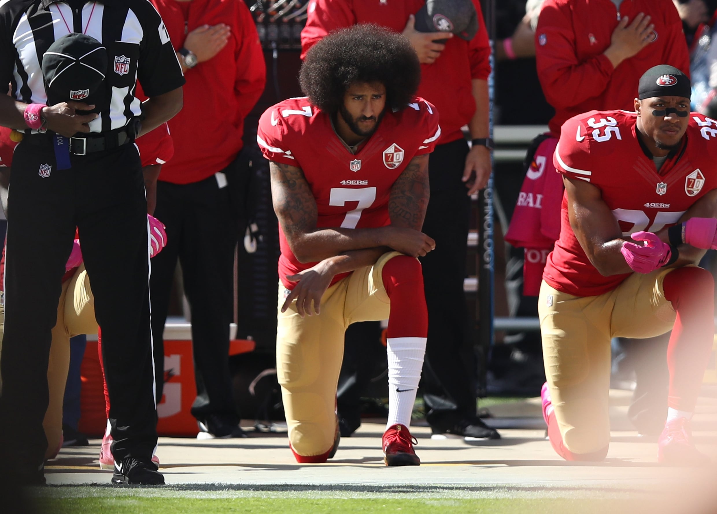 Vergeten quarterback Kaepernick bedelt om plek bij New York Jets | de Volkskrant