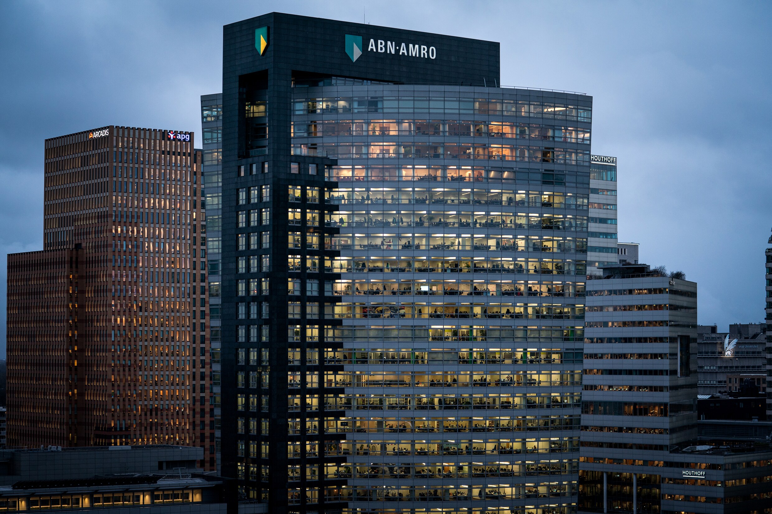 Verlies voor staatsbank ABN Amro in coronajaar | de Volkskrant