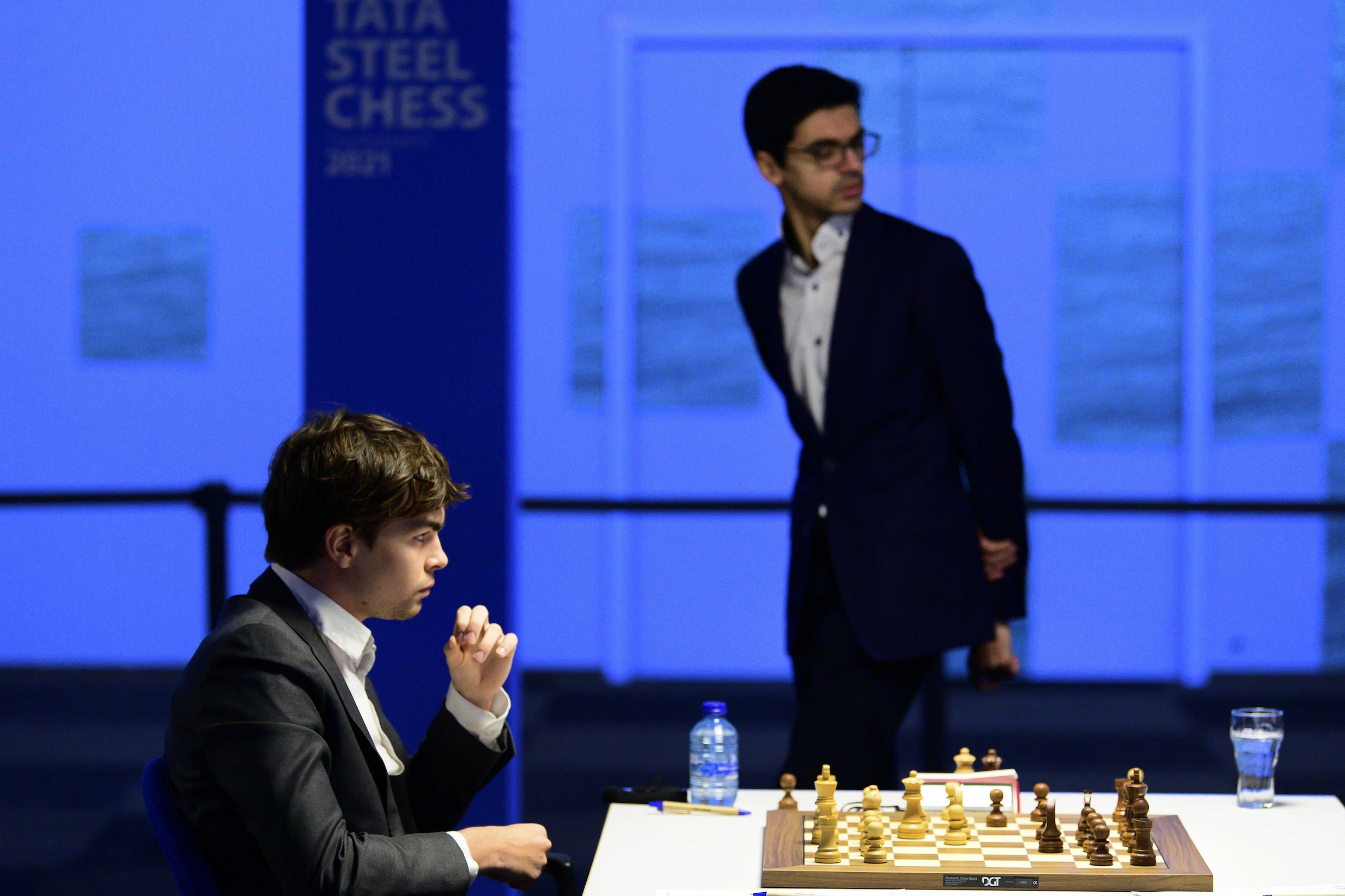 Jorden van Foreest wint verrassend schaaktoernooi Wijk aan Zee, eerste Nederlandse winnaar in