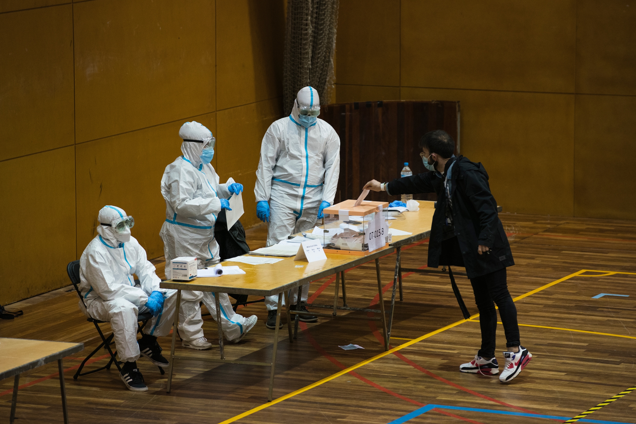 Spaansgezinde socialisten groeien flink, maar separatisten behouden meerderheid in Catalonië