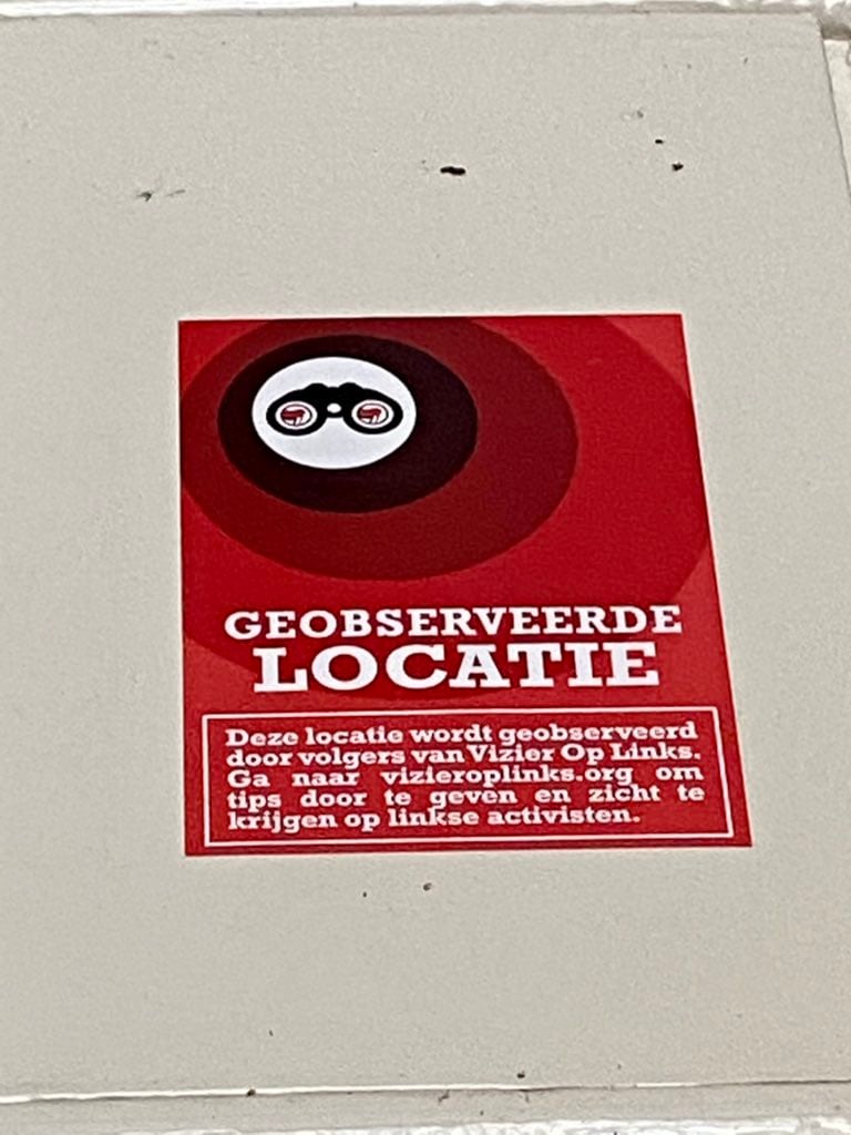 ‘Vizier op links’ intimideert historicus Nadia Bouras met sticker op ...