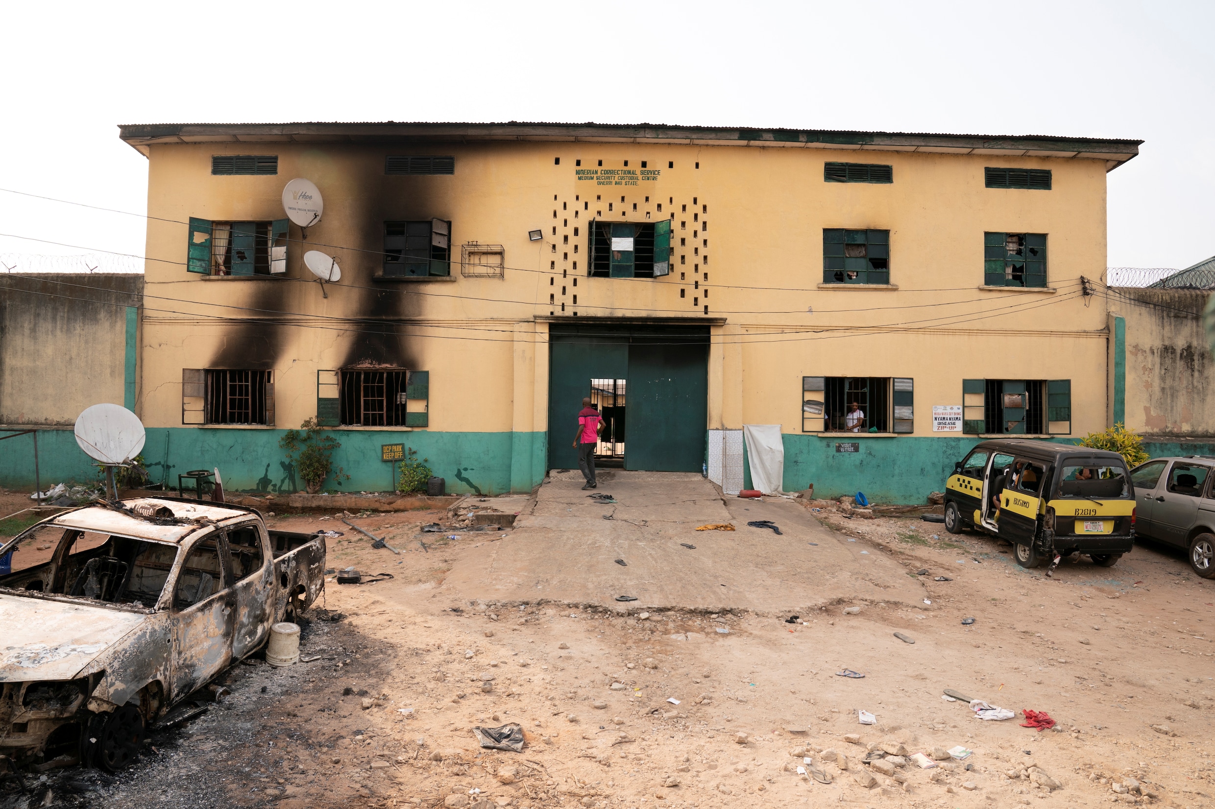 Geweldsgolf in Nigeria: ruim 1.800 gevangenen ontsnapt, overheidsgebouwen aangevallen | de Volkskrant