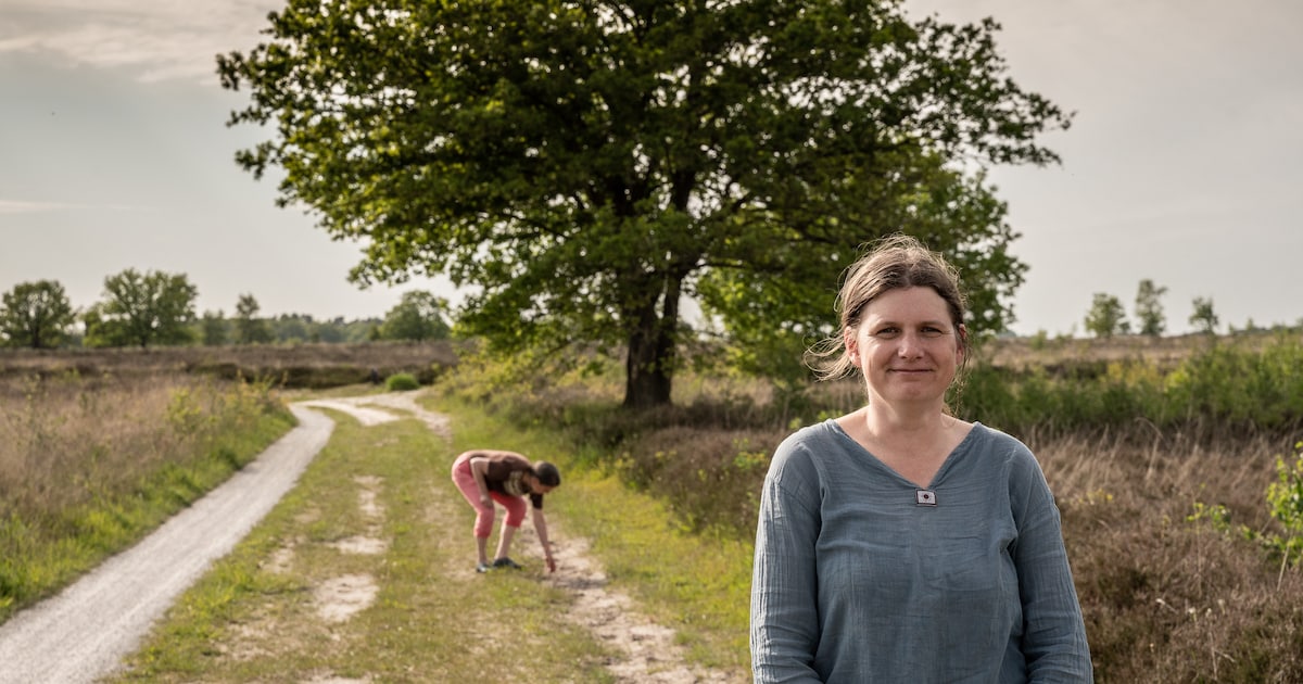Anne Rutten kon met een gps-tracker haar dementerende moeder volgen. En ...