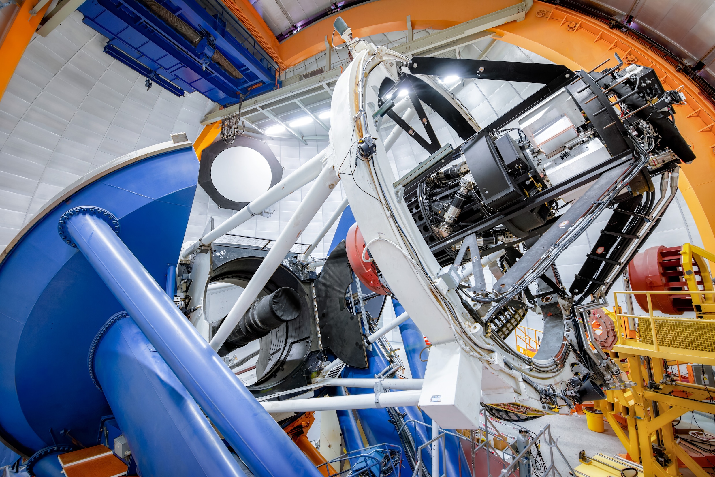 De telescoop waarmee astronomen de enorme komeet ontdekten, de zogeheten Dark Energy Camera (DECam) in Chili.