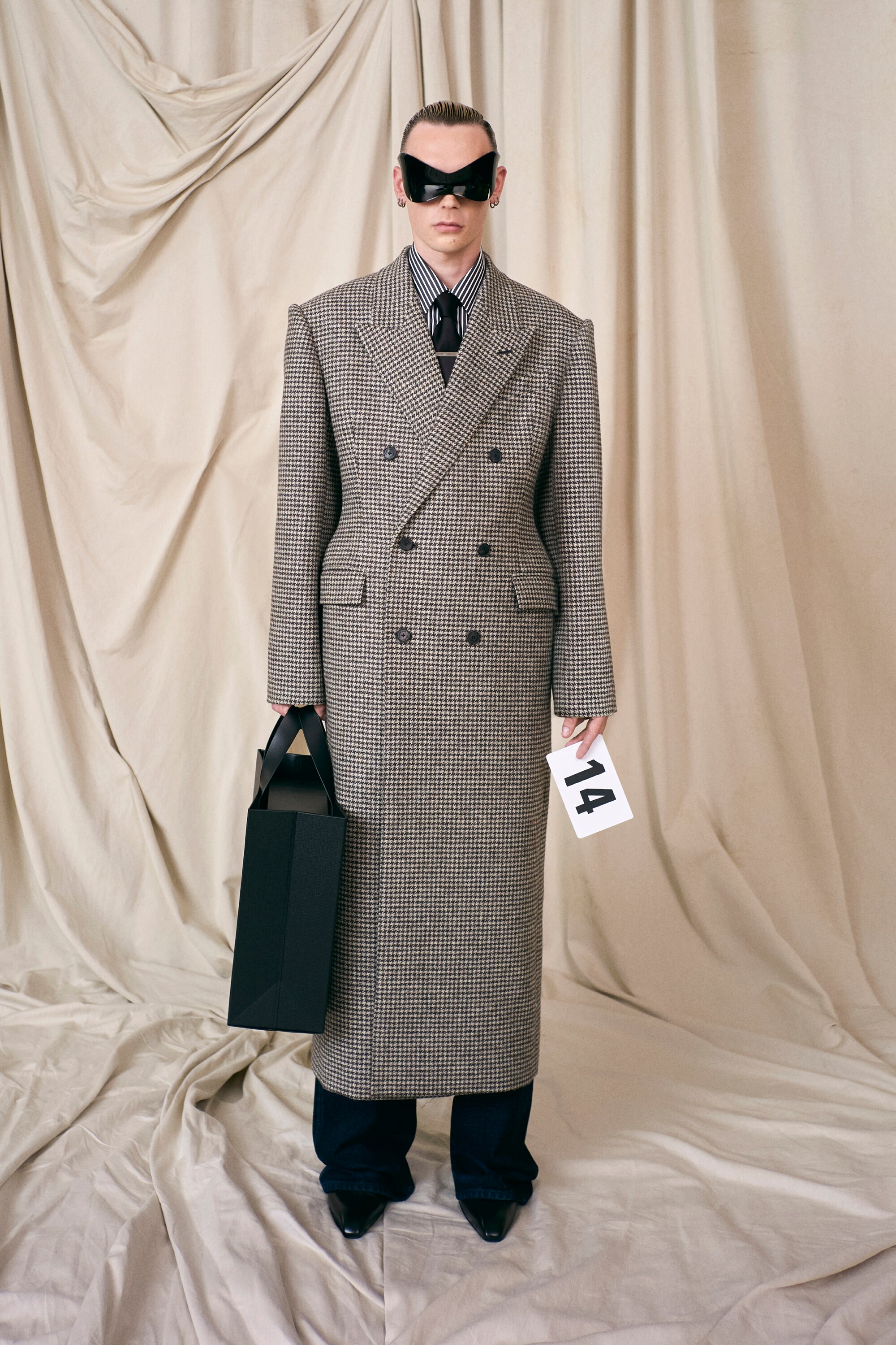 Mondkapje balenciaga hotsell