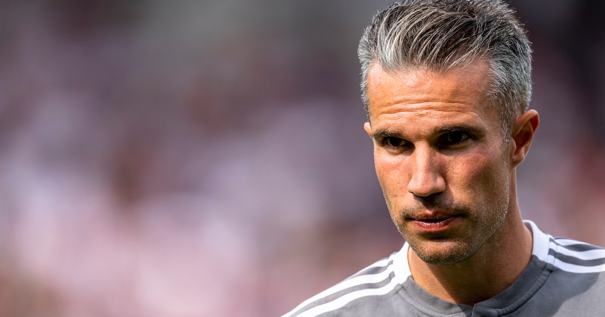 Robin Van Persie Begint Bij Heerenveen Zijn Carrière Als Hoofdtrainer ...