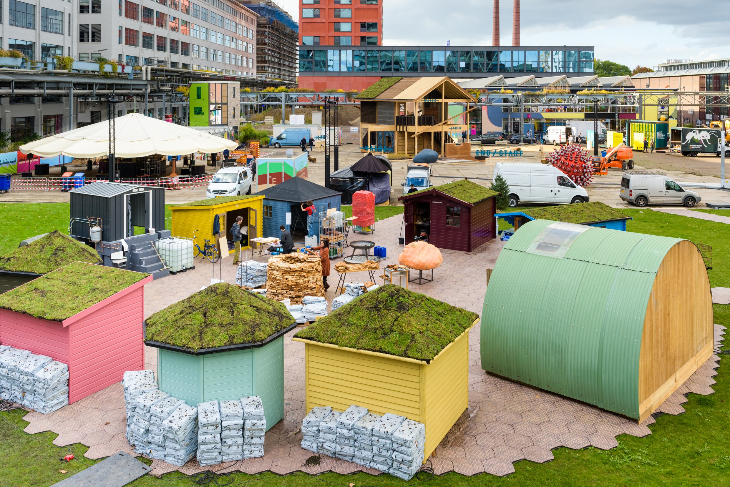 De boodschap op de Dutch Design Week is bittere ernst: 'Wij zijn